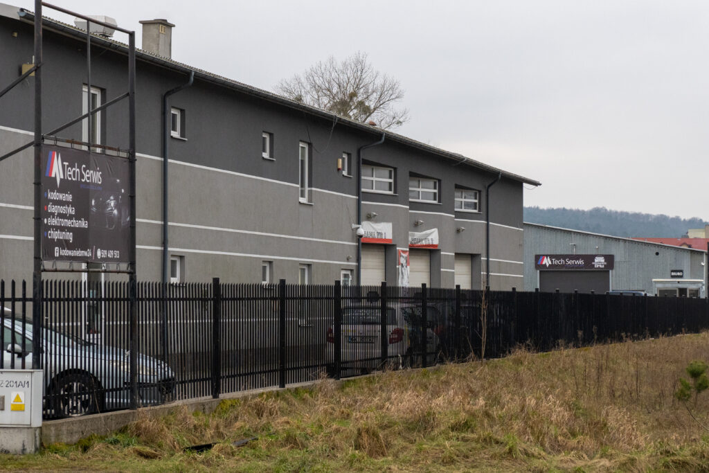 Mechanik samochodowy BMW