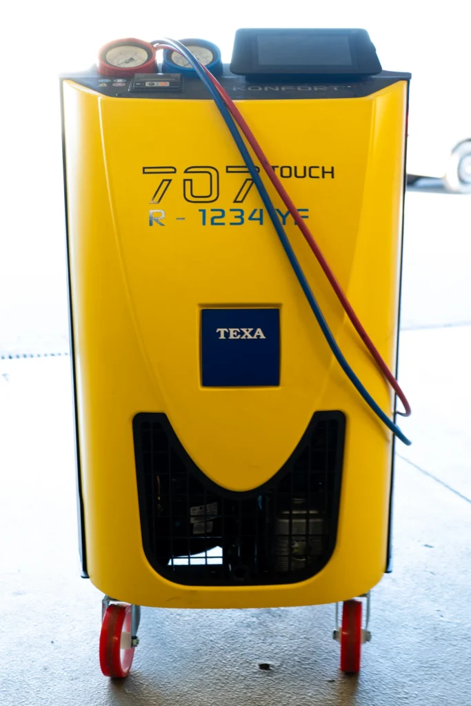 naprawa klimatyzacji samochodowej